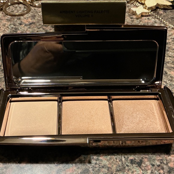 Hourglass Ambient Lighting Palette - Volume 2